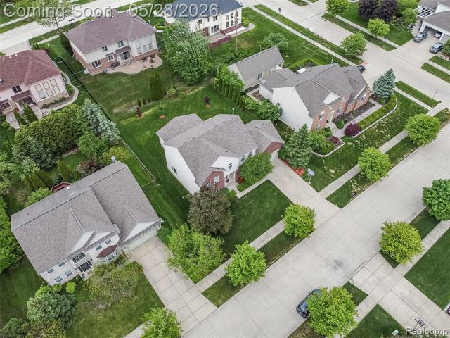 2865 Ashbury Drive, Troy, MI 48083