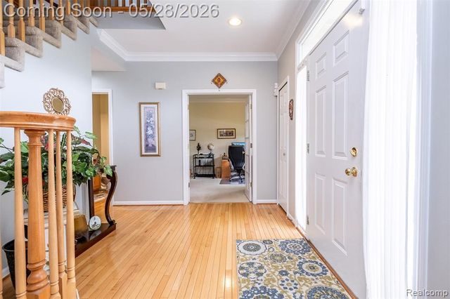 2865 Ashbury Drive, Troy, MI 48083