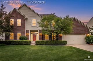 2865 Ashbury Drive, Troy, MI 48083