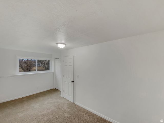 5773 S 3850 W, Roy, UT 84067