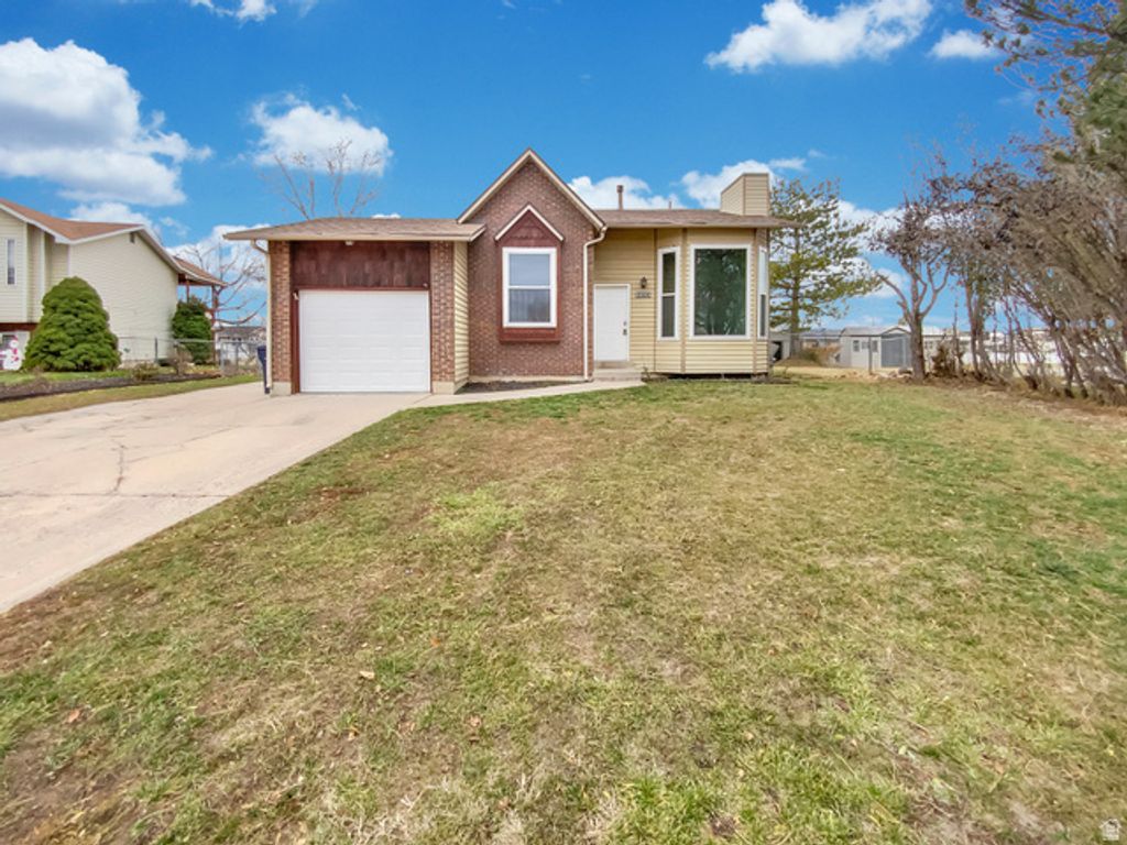 5773 S 3850 W, Roy, UT 84067