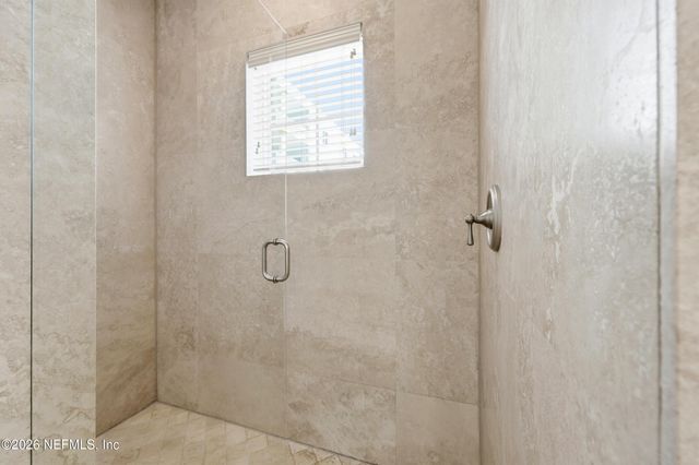 129 11TH Avenue N B, Jacksonville Beach, FL 32250