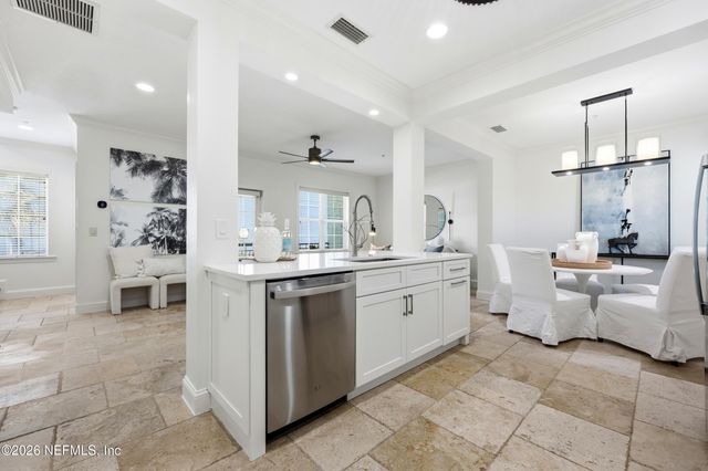 129 11TH Avenue N B, Jacksonville Beach, FL 32250