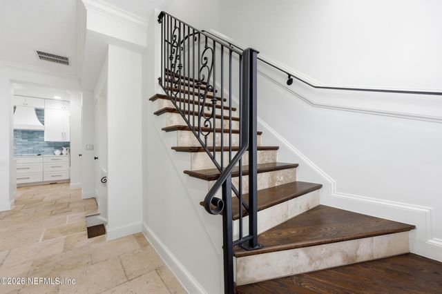 129 11TH Avenue N B, Jacksonville Beach, FL 32250