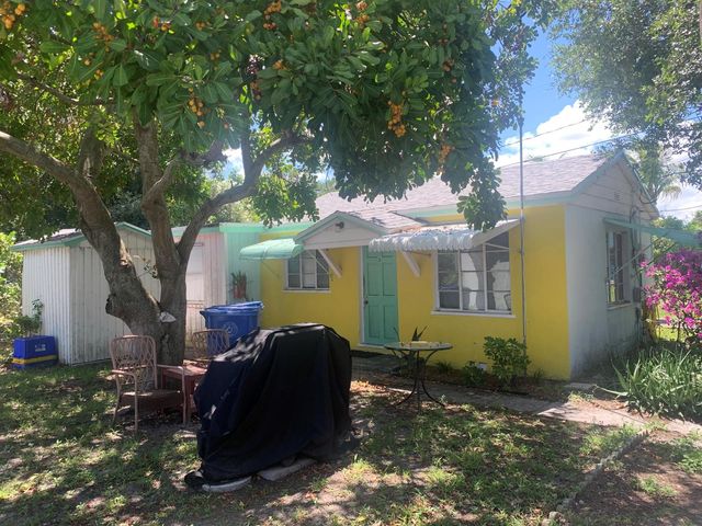 400 W Perry Street A,b,c,d, Lantana, FL 33462