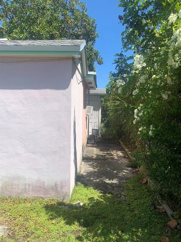 400 W Perry Street A,b,c,d, Lantana, FL 33462