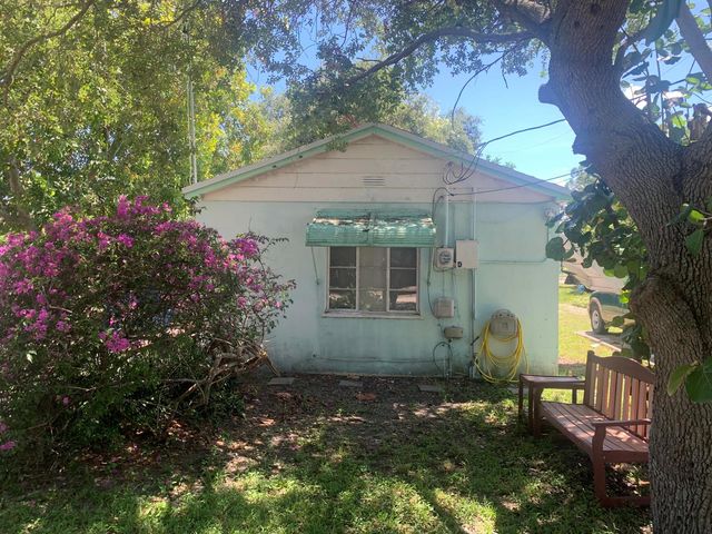400 W Perry Street A,b,c,d, Lantana, FL 33462
