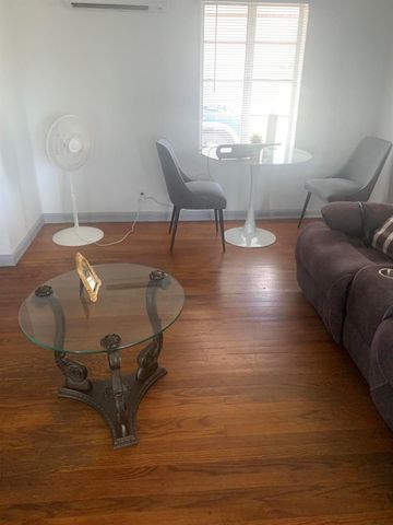 400 W Perry Street A,b,c,d, Lantana, FL 33462