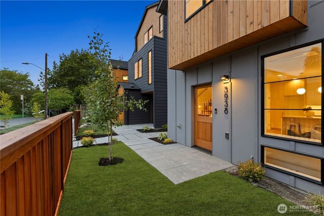 3938 S Angeline Street, Seattle, WA 98118