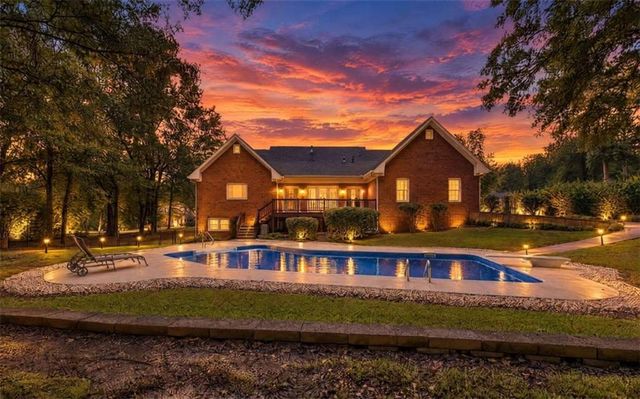 708 Branchview Court, Mcdonough, GA 30252