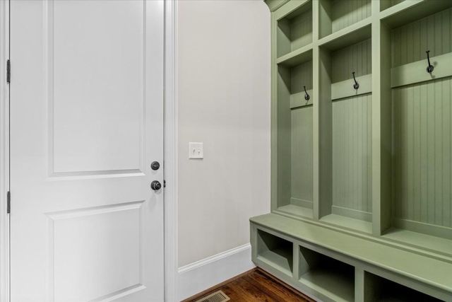 297 GREYHAVEN LN, Marietta, GA 30068