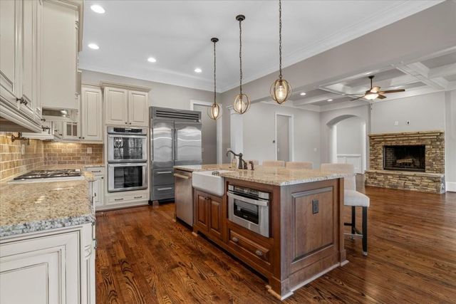 297 GREYHAVEN LN, Marietta, GA 30068