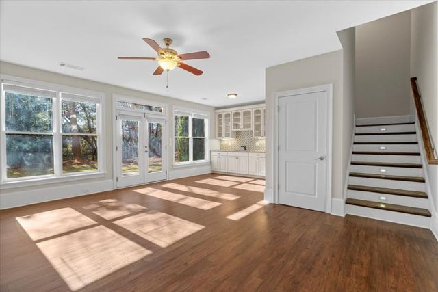 297 GREYHAVEN LN, Marietta, GA 30068