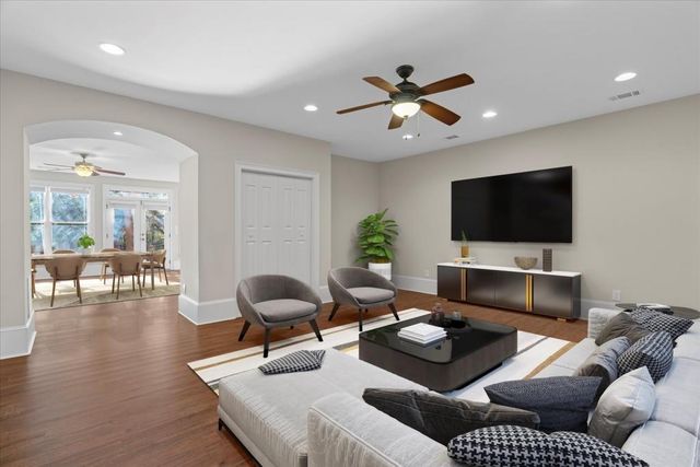 297 GREYHAVEN LN, Marietta, GA 30068