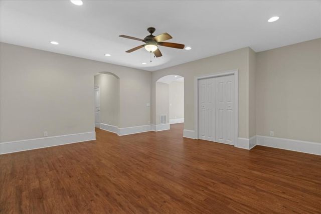 297 GREYHAVEN LN, Marietta, GA 30068