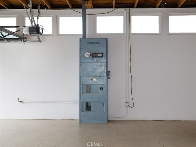 805 E El Segundo Boulevard, El Segundo, CA 90245