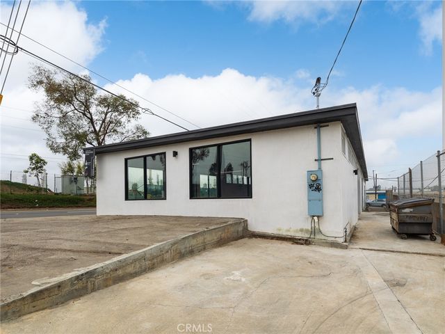 805 E El Segundo Boulevard, El Segundo, CA 90245