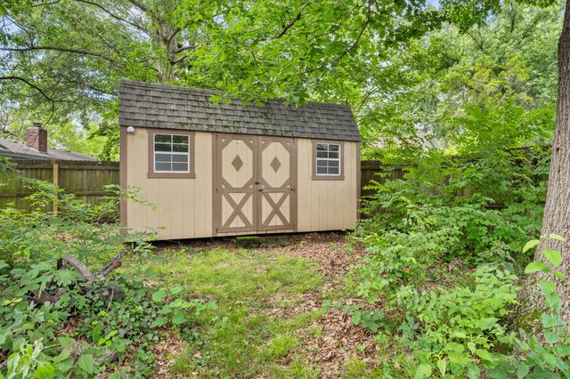 3012 W Countryside Drive, Springfield, MO 65807
