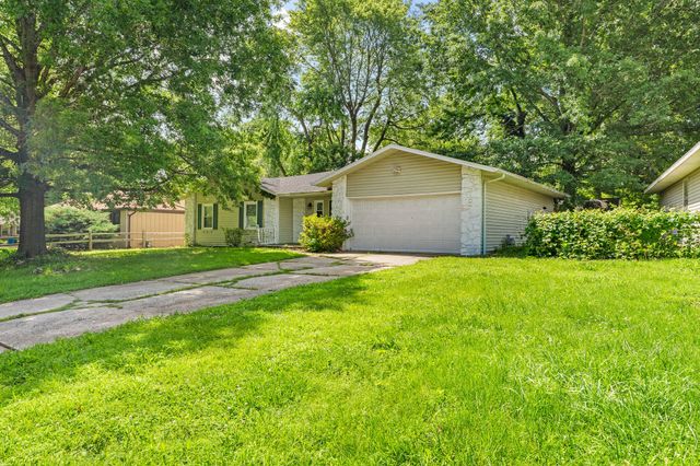 3012 W Countryside Drive, Springfield, MO 65807