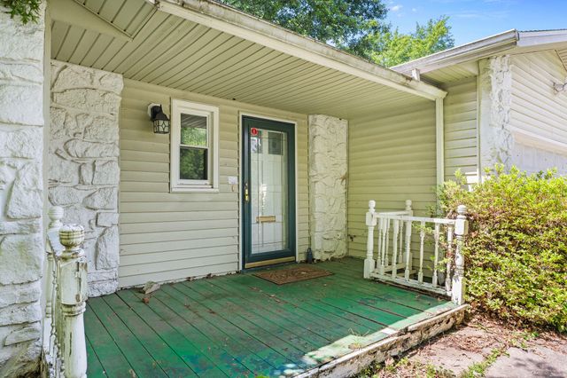 3012 W Countryside Drive, Springfield, MO 65807