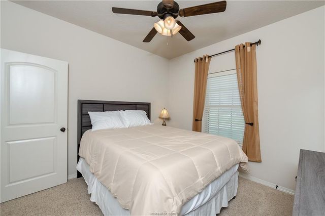 1408 Crescent Ridge Drive, College Station, TX 77845