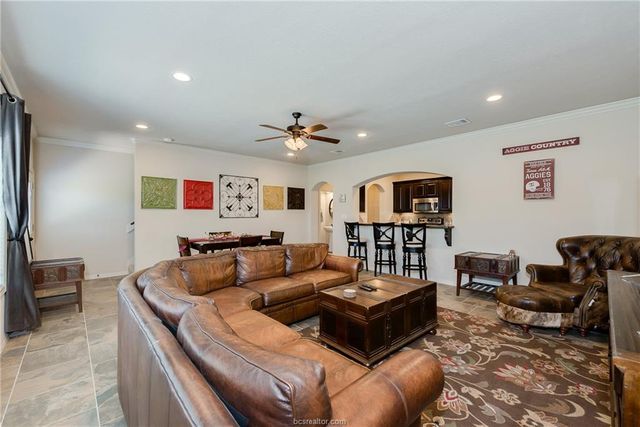 1408 Crescent Ridge Drive, College Station, TX 77845