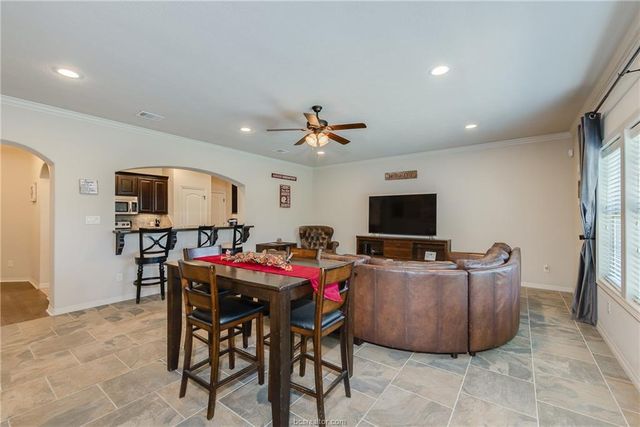 1408 Crescent Ridge Drive, College Station, TX 77845
