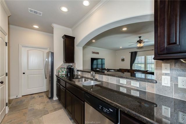 1408 Crescent Ridge Drive, College Station, TX 77845