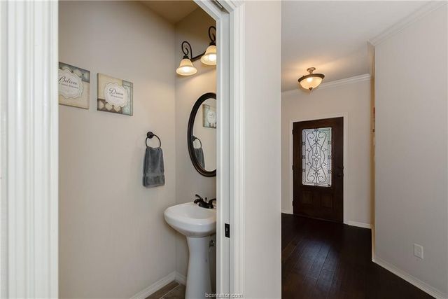 1408 Crescent Ridge Drive, College Station, TX 77845