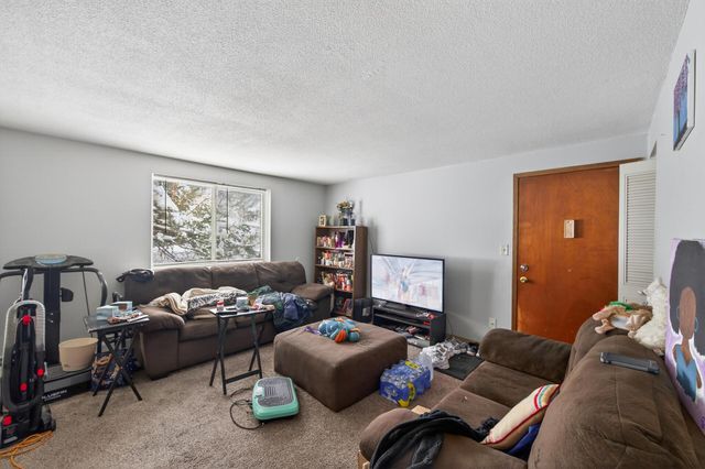 2717 Virginia Avenue N, New Hope, MN 55427