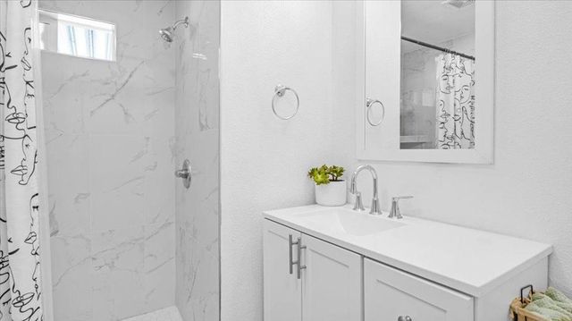 20 Russell Road, Salinas, CA 93906