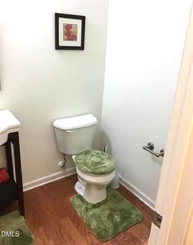 725 Edgewater Ridge Court, Apex, NC 27523