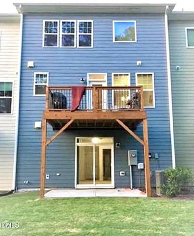 725 Edgewater Ridge Court, Apex, NC 27523