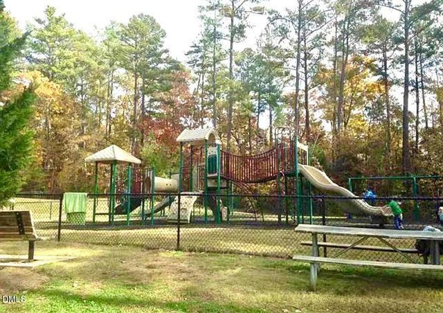 725 Edgewater Ridge Court, Apex, NC 27523