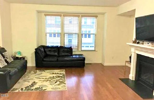 725 Edgewater Ridge Court, Apex, NC 27523