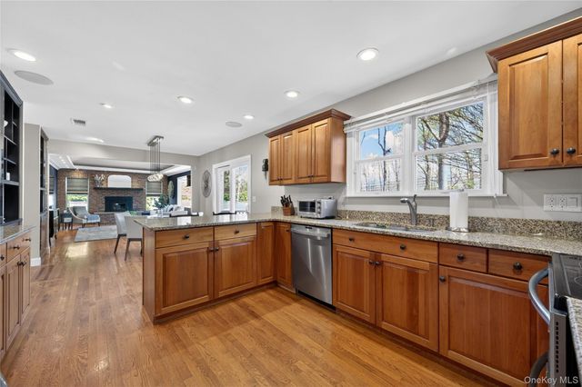 21 Midland Street, Cold Spring Harbor, NY 11724