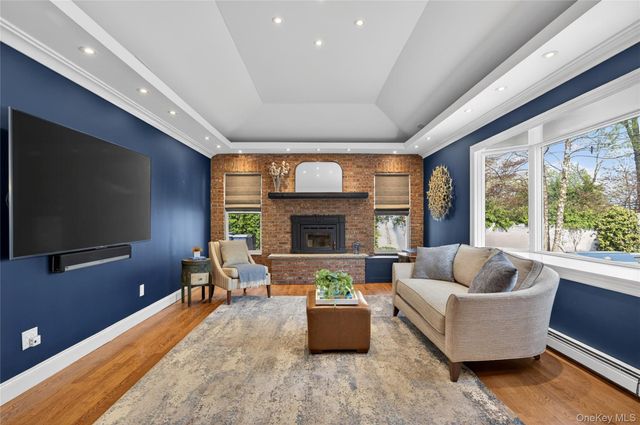 21 Midland Street, Cold Spring Harbor, NY 11724