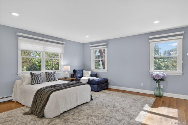 21 Midland Street, Cold Spring Harbor, NY 11724