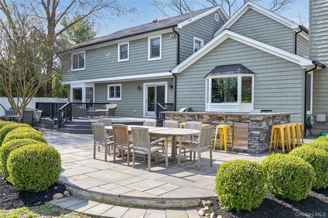 21 Midland Street, Cold Spring Harbor, NY 11724
