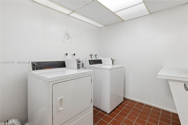 7100 NW 17th Street 210, Plantation, FL 33313