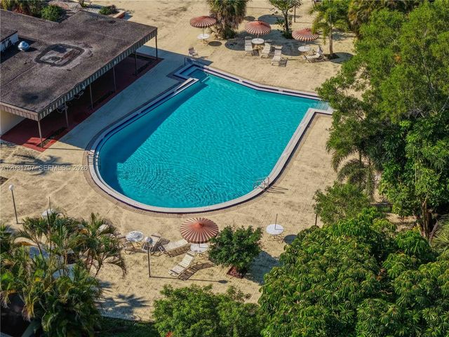 7100 NW 17th Street 210, Plantation, FL 33313