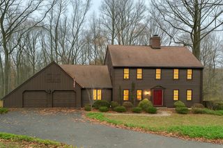 18 Carriage Drive, Oxford, CT 06478