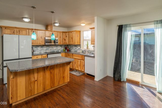 52470 Medill Court, La Pine, OR 97739