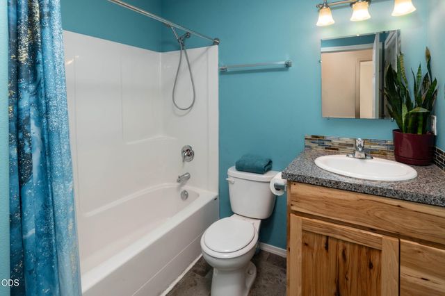 52470 Medill Court, La Pine, OR 97739