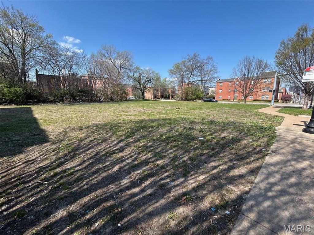 1703 S Tucker Boulevard, St Louis, MO 63104