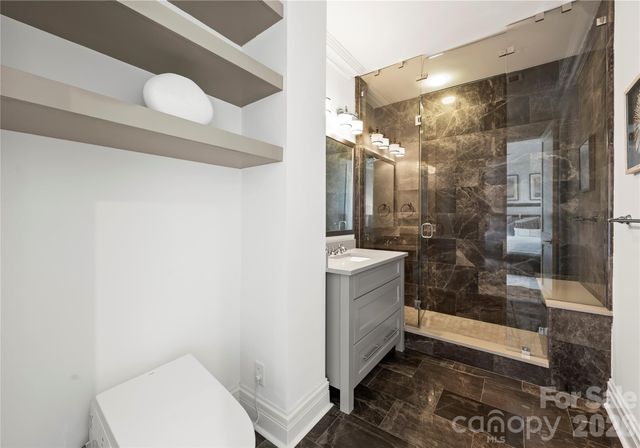 222 S Caldwell Street 2203, Charlotte, NC 28202