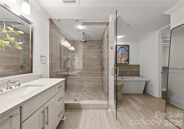 222 S Caldwell Street 2203, Charlotte, NC 28202