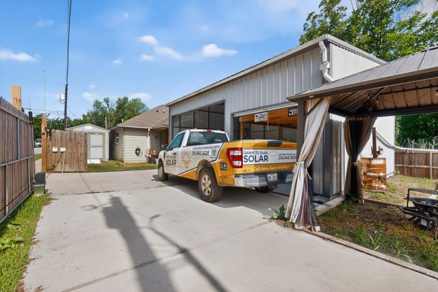 3221 Gibbons Street, Greenville, TX 75401