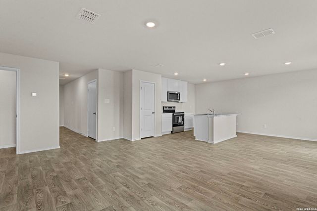 1011 Bold Run, Seguin, TX 78155