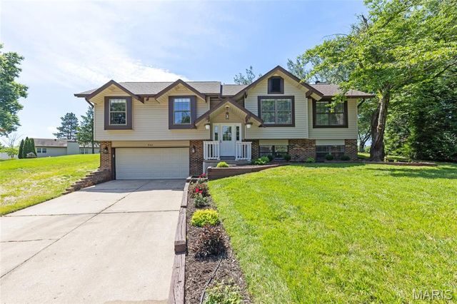 940 Ampere Court, Lake St Louis, MO 63367
